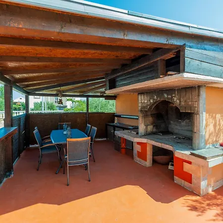 Antonela Apartment *