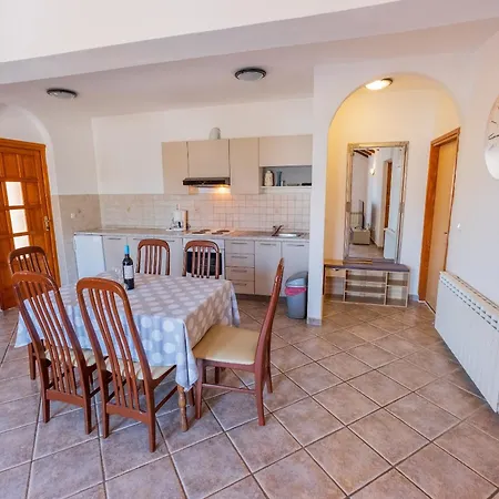 Antonela Apartment *
